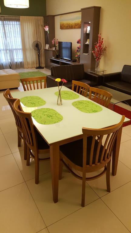 Qaiser Executive Stay East Lake Residence Kampong Bohol Luaran gambar