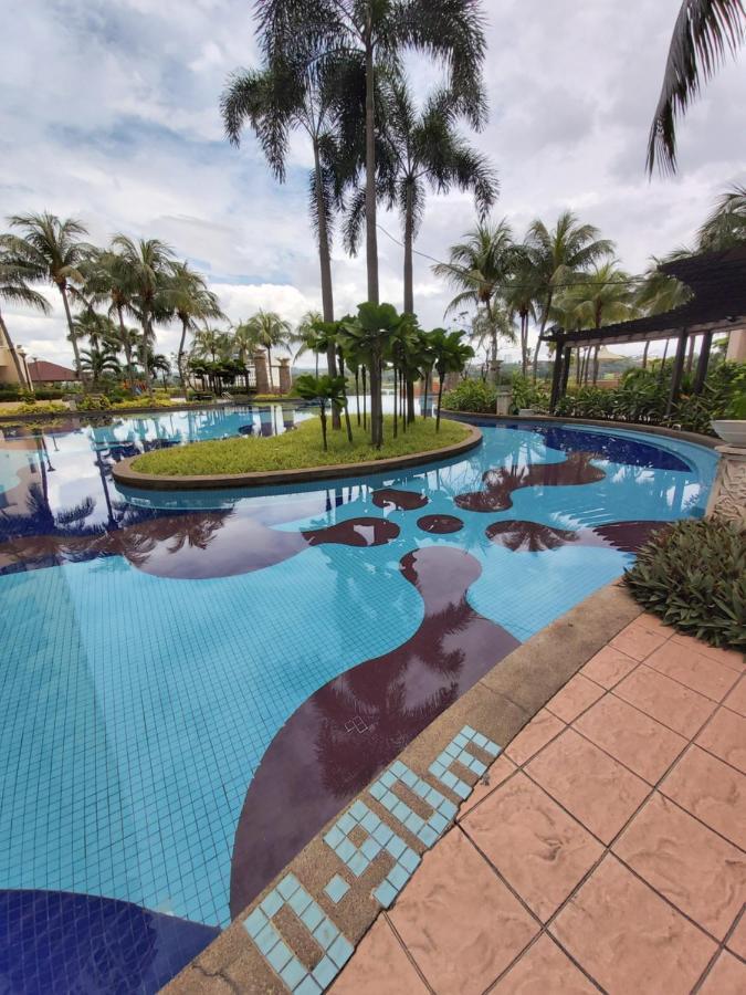 Qaiser Executive Stay East Lake Residence Kampong Bohol Luaran gambar